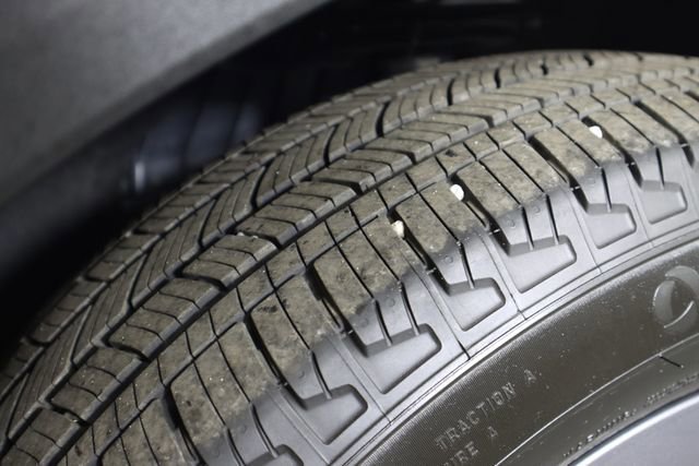 Certified 2025 Ford Explorer Active w/ Active Comfort Package image 20