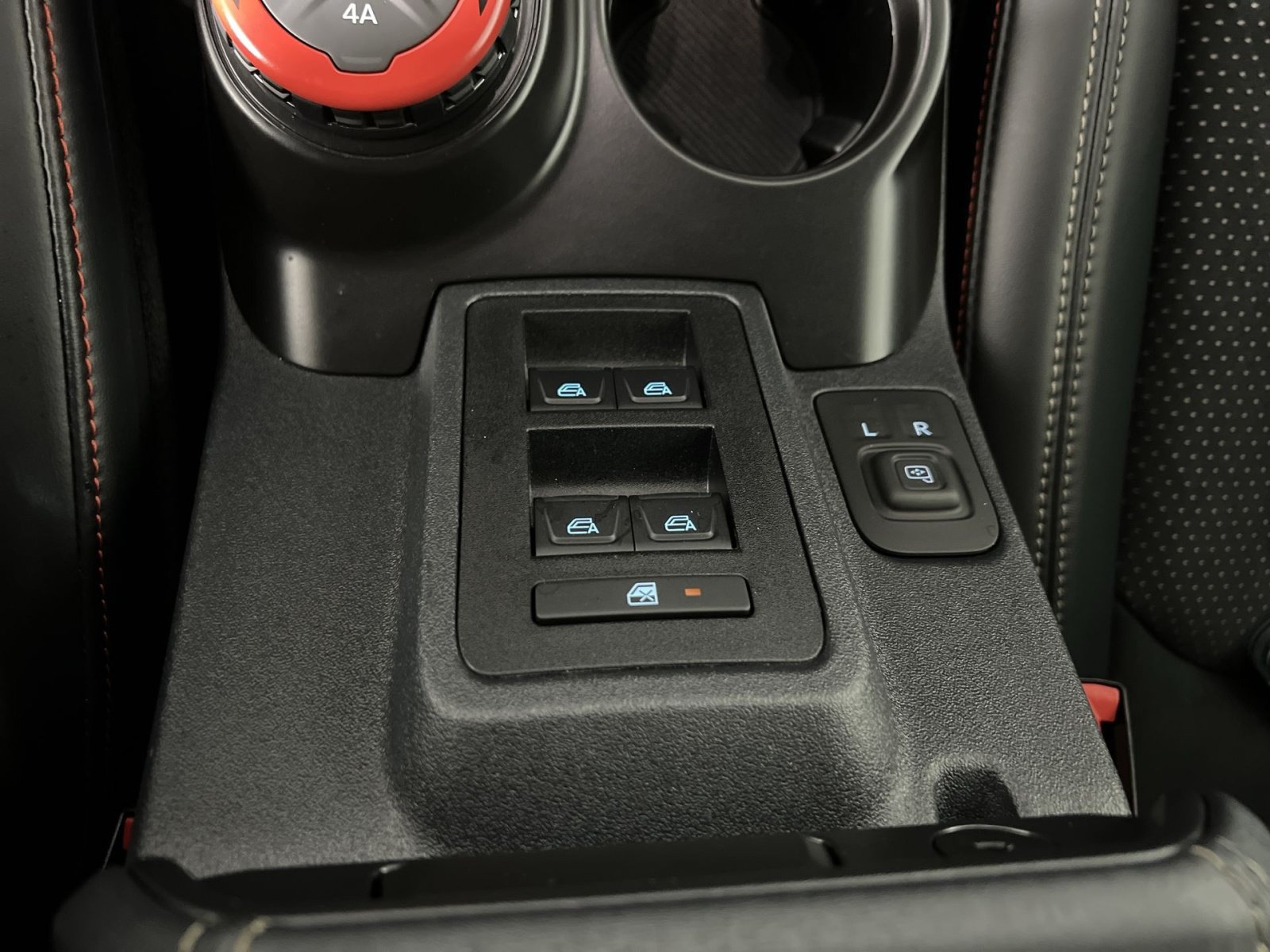 Certified 2024 Ford Bronco Raptor w/ Interior Carbon Fiber Pack 6 AWD/4WD image 15