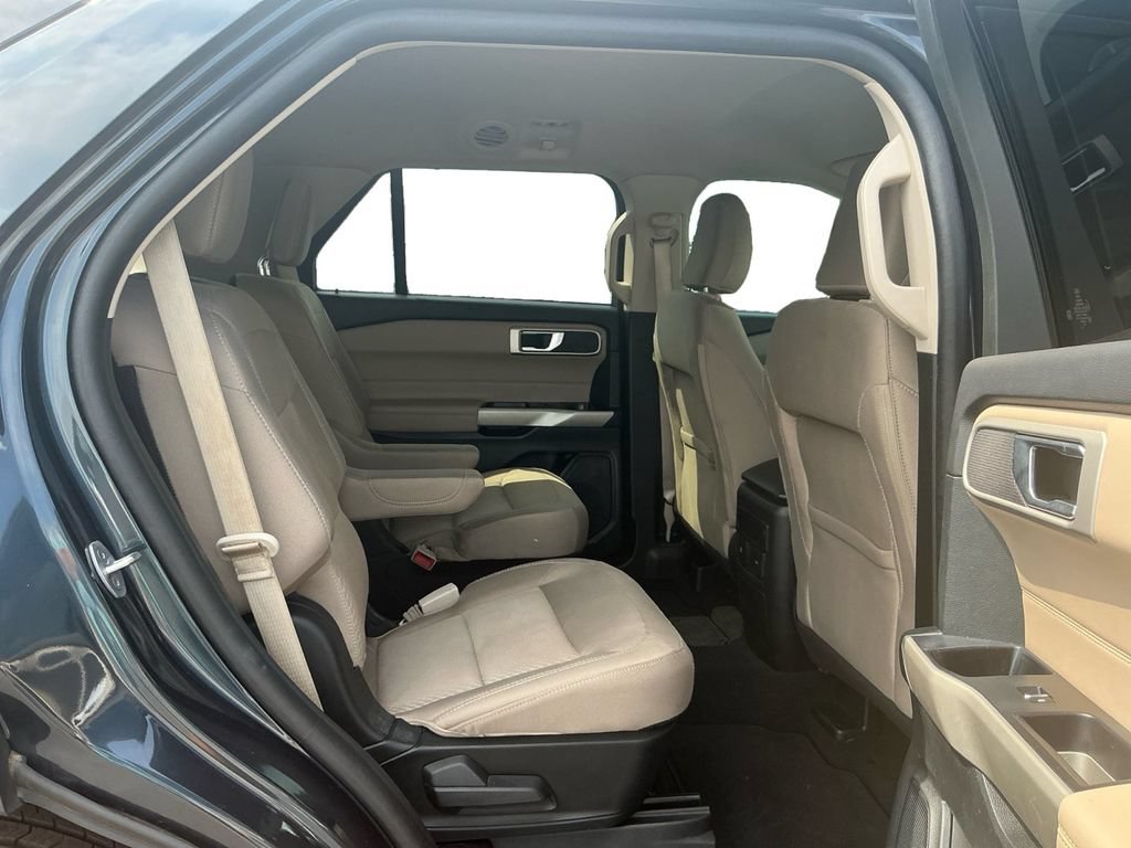 Certified 2023 Ford Explorer XLT RWD image 23