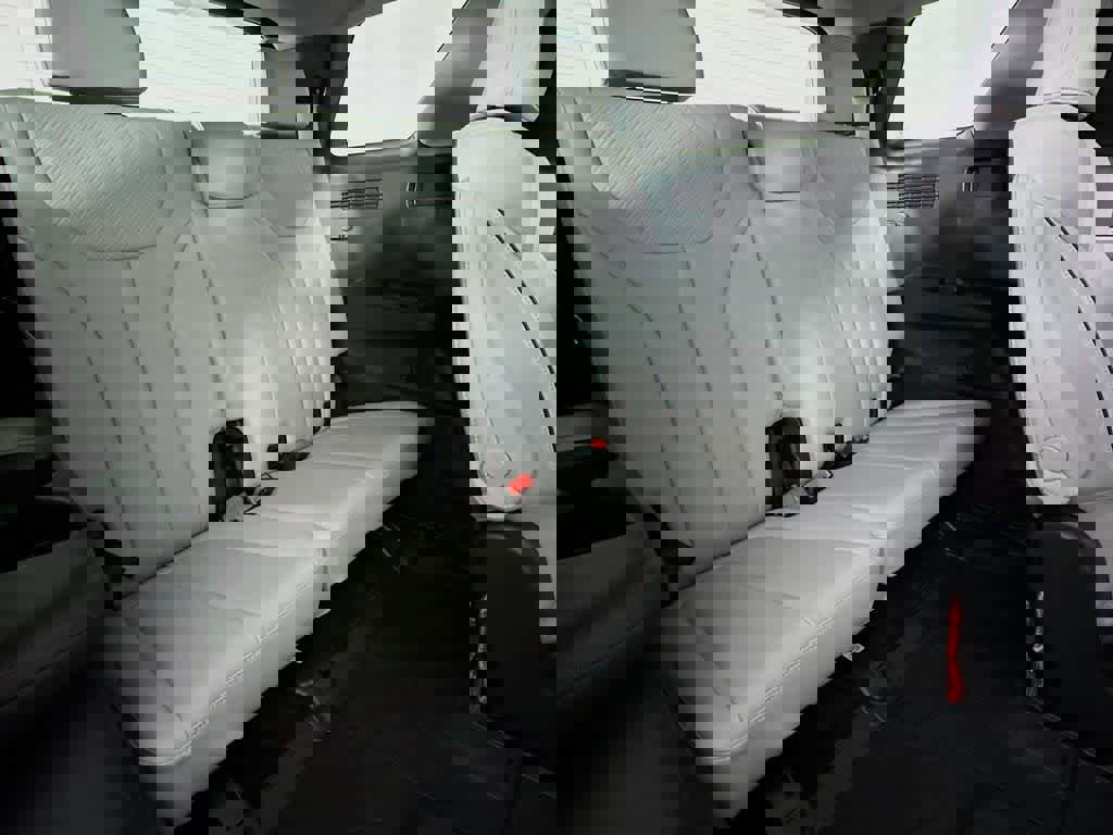 Used 2023 Hyundai Palisade SEL w/ Cargo Package image 30