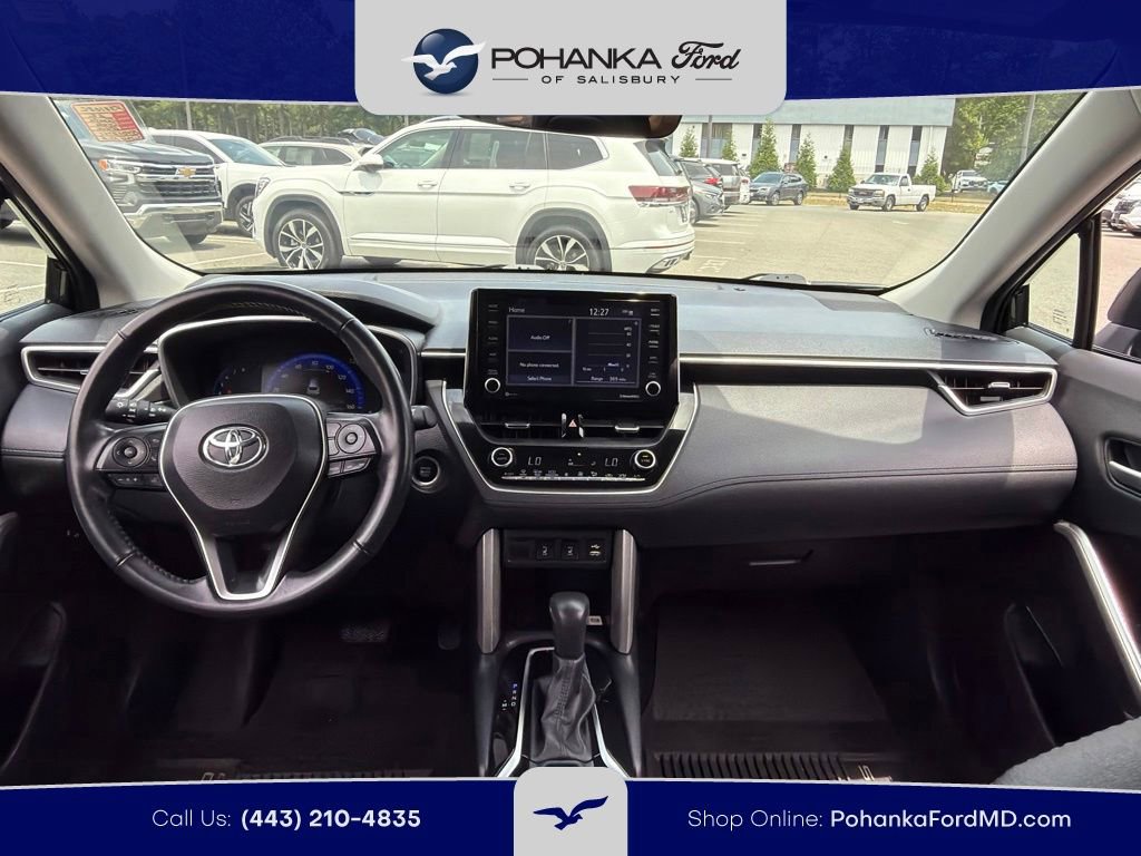 Used 2022 Toyota Corolla Cross XLE AWD/4WD image 8