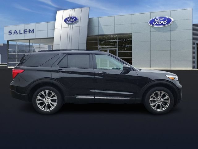 Certified 2023 Ford Explorer XLT w/ Equipment Group 202A AWD/4WD image 2