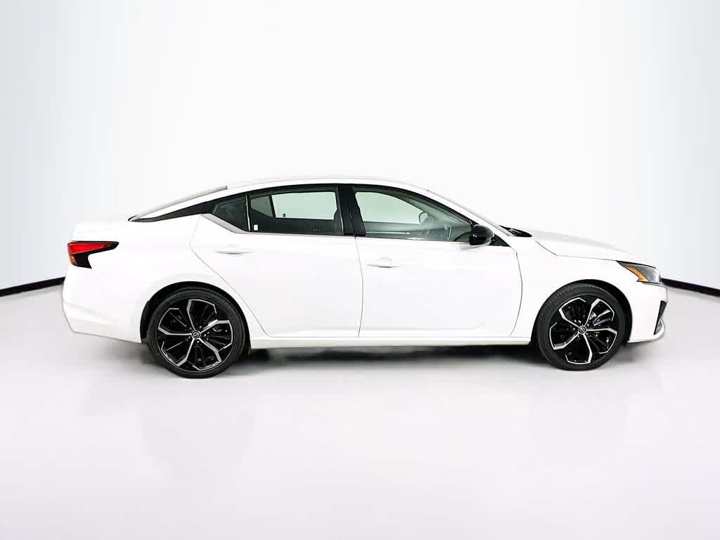 Used 2024 Nissan Altima 2.5 SR FWD image 25
