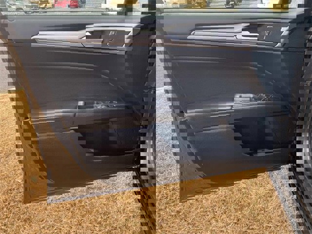 Certified 2020 Ford Fusion SE image 52