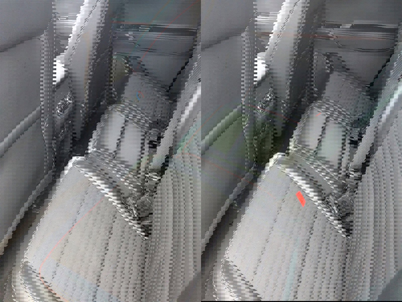 Certified 2025 Ford Explorer ST-Line w/ ST-Line Street Pack image 14