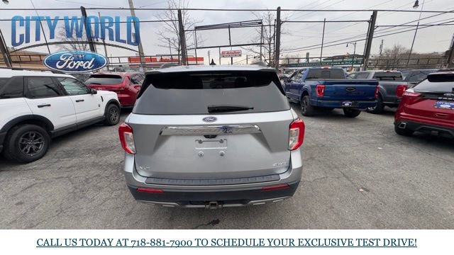 Certified 2021 Ford Explorer XLT w/ Equipment Group 202A image 3