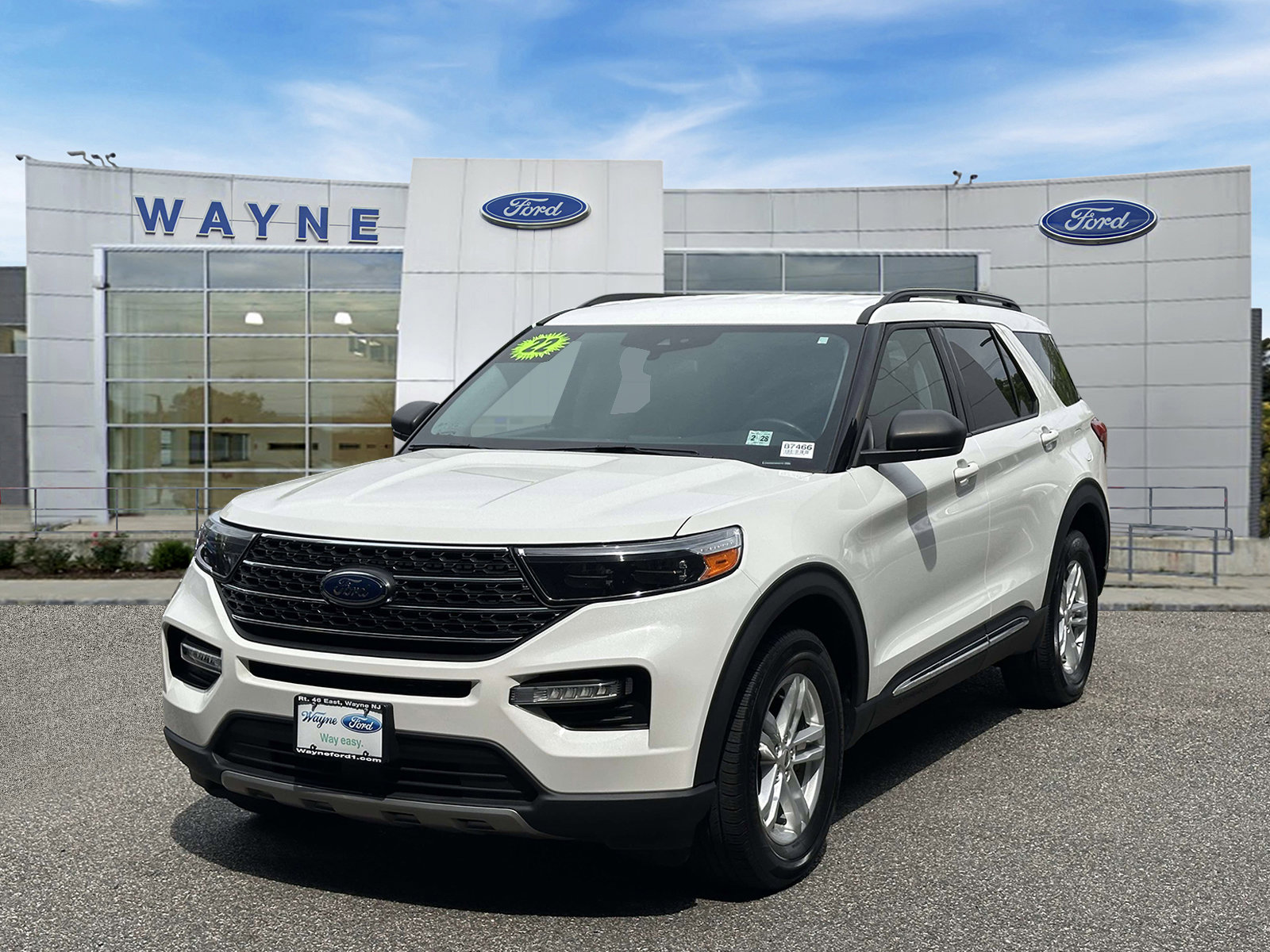 Certified 2022 Ford Explorer XLT w/ Equipment Group 202A AWD/4WD image 2