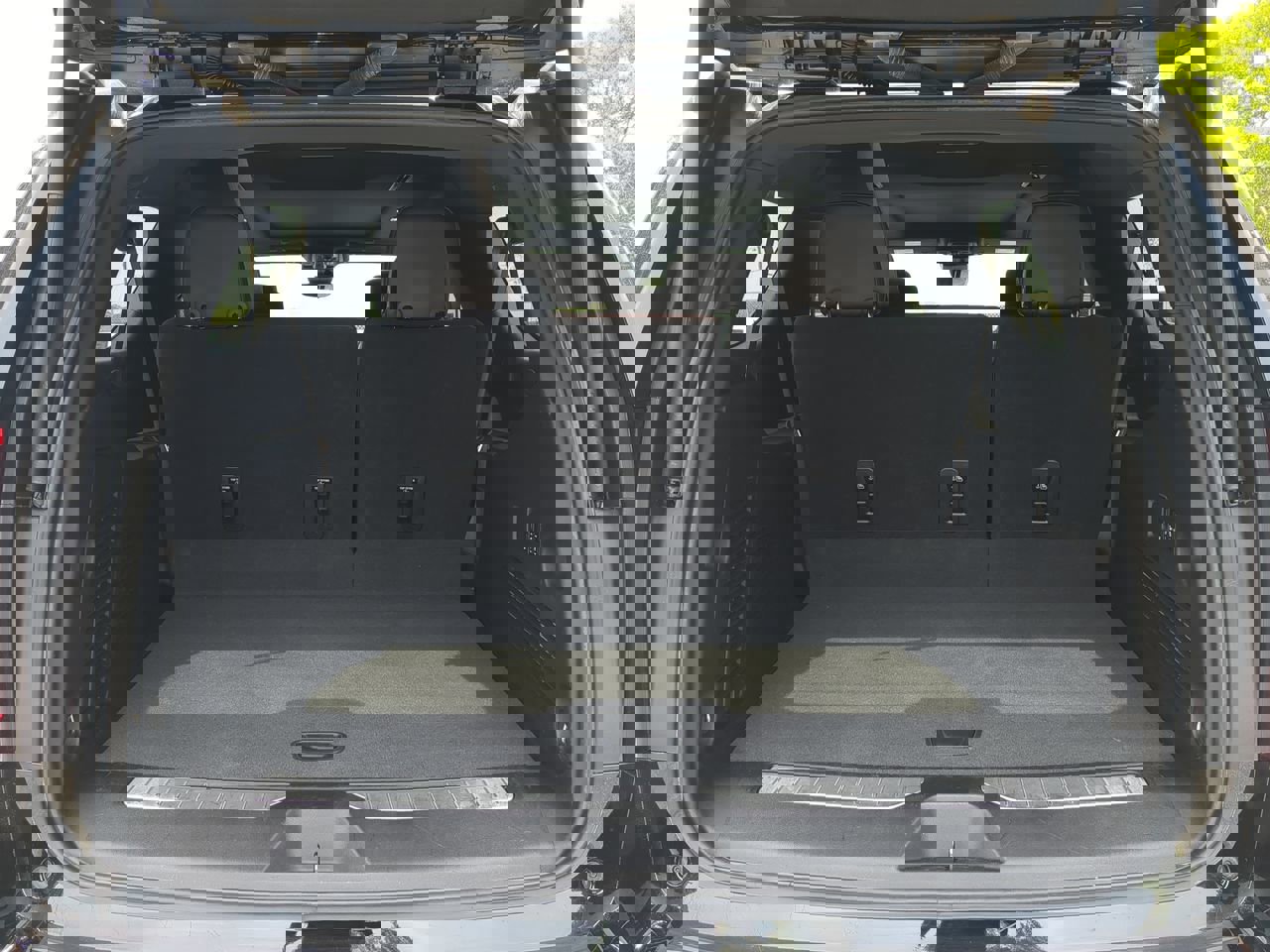 Used 2023 GMC Yukon XL Denali Ultimate image 11