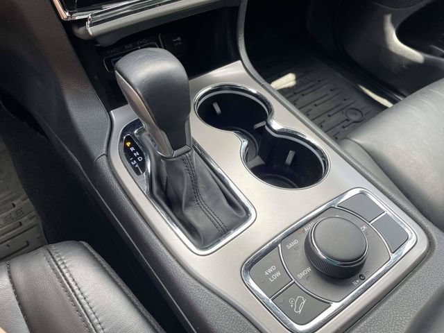 Used 2022 Jeep Grand Cherokee Limited AWD/4WD image 19