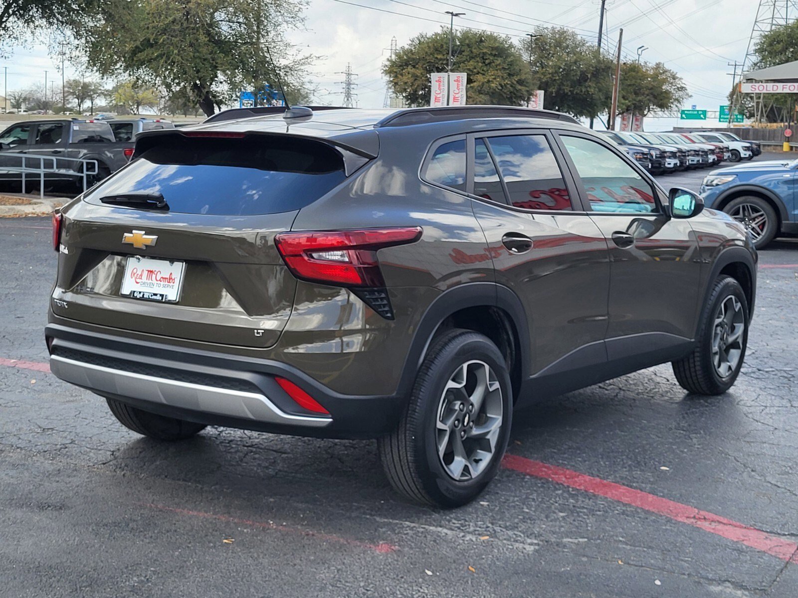 Used 2024 Chevrolet Trax LT w/ Driver Confidence Package image 3