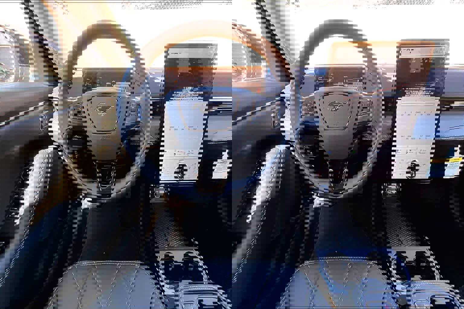 Certified 2025 Ford Mustang Mach-E Select w/ Comfort Package Lite image 10