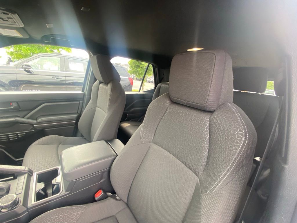 Used 2025 Toyota 4Runner SR5 AWD/4WD image 20