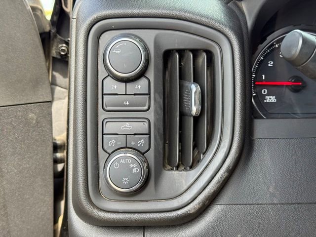 Used 2022 Chevrolet Silverado 2500 Custom w/ Custom Convenience Package AWD/4WD image 22