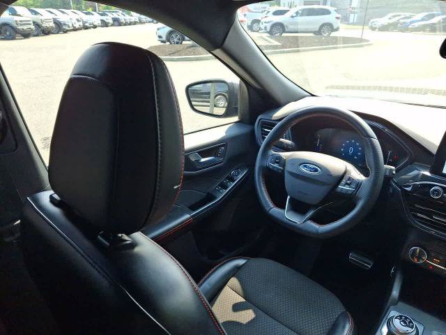Certified 2024 Ford Escape ST-Line AWD/4WD image 15