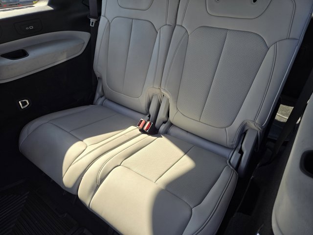 Used 2022 Jeep Grand Cherokee L Overland w/ Advanced Protech Group III image 29