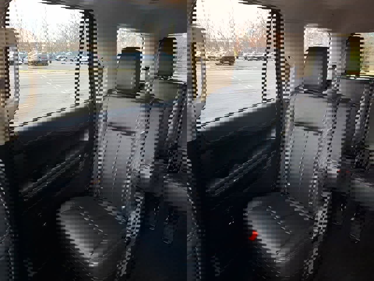 Certified 2024 Ford Expedition XLT image 12