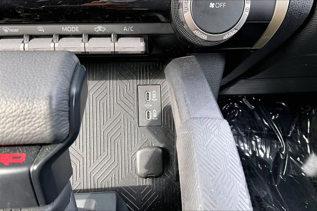Used 2025 Toyota Tacoma TRD Off-Road image 26