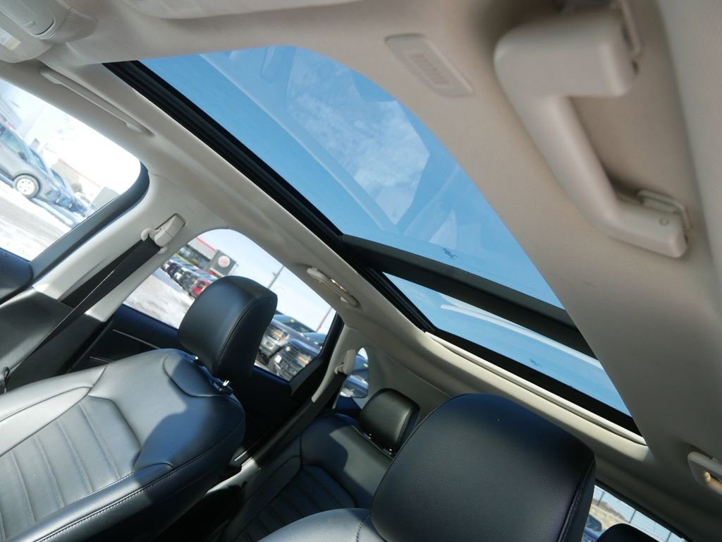 Certified 2022 Ford Edge SEL w/ Convenience Package image 10