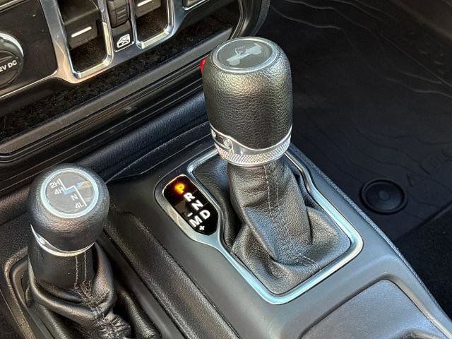 Used 2022 Jeep Wrangler Unlimited Sport image 27