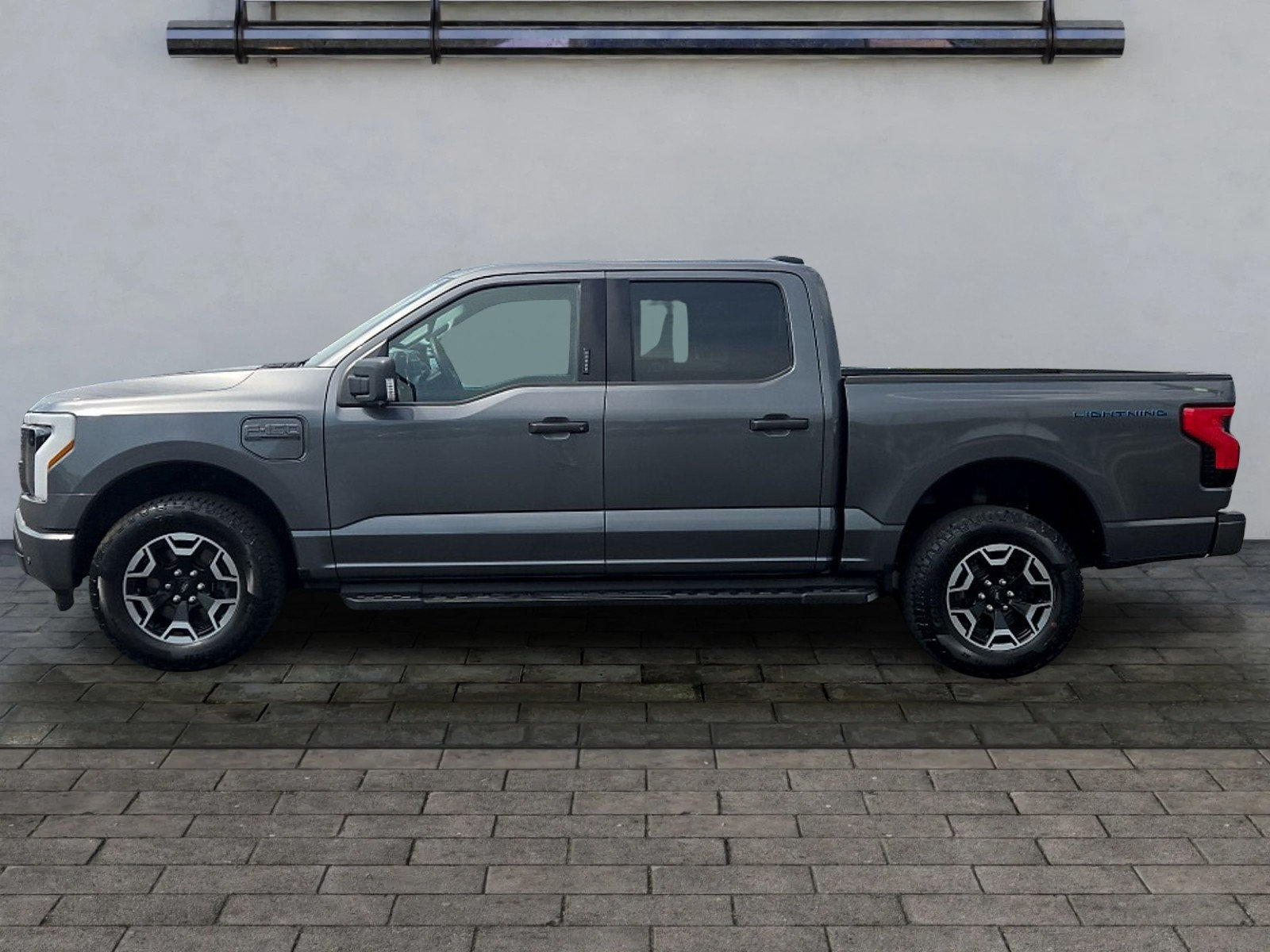 Certified 2023 Ford F150 Lightning XLT AWD/4WD image 6
