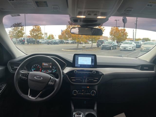 Certified 2022 Ford Escape SE w/ SE Sport Appearance Package image 17