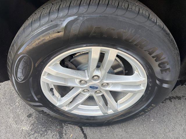 Certified 2022 Ford Explorer XLT w/ Equipment Group 202A AWD/4WD image 23