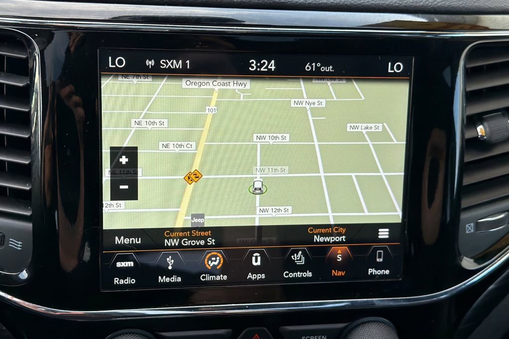 Used 2019 Jeep Grand Cherokee Altitude AWD/4WD image 15