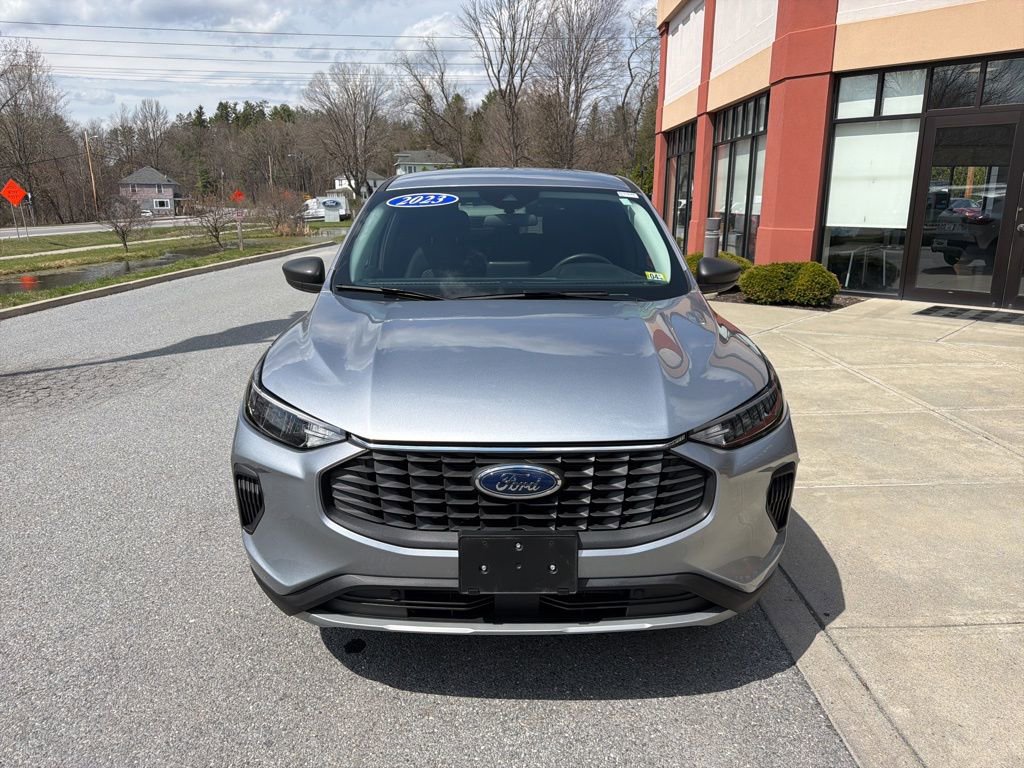 Certified 2023 Ford Escape Active AWD/4WD image 2