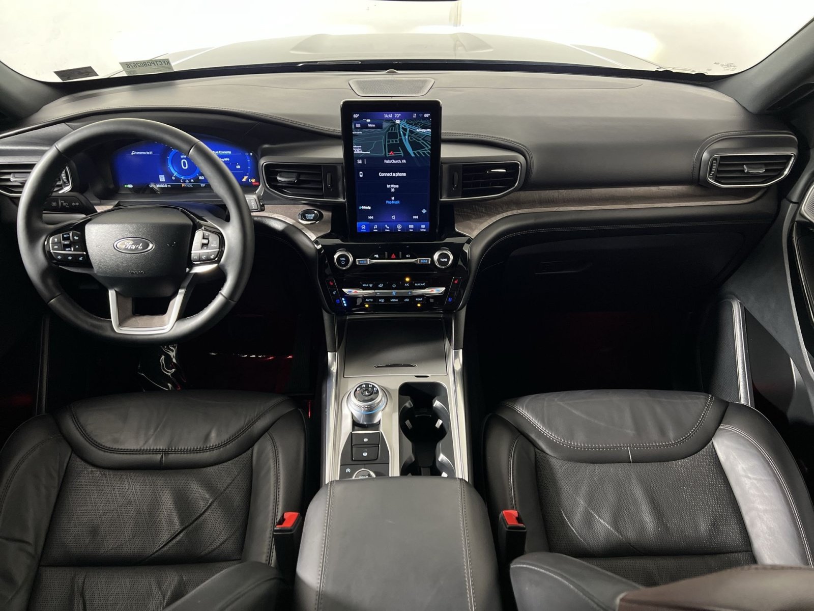 Certified 2023 Ford Explorer Platinum w/ Technology Package AWD/4WD image 21