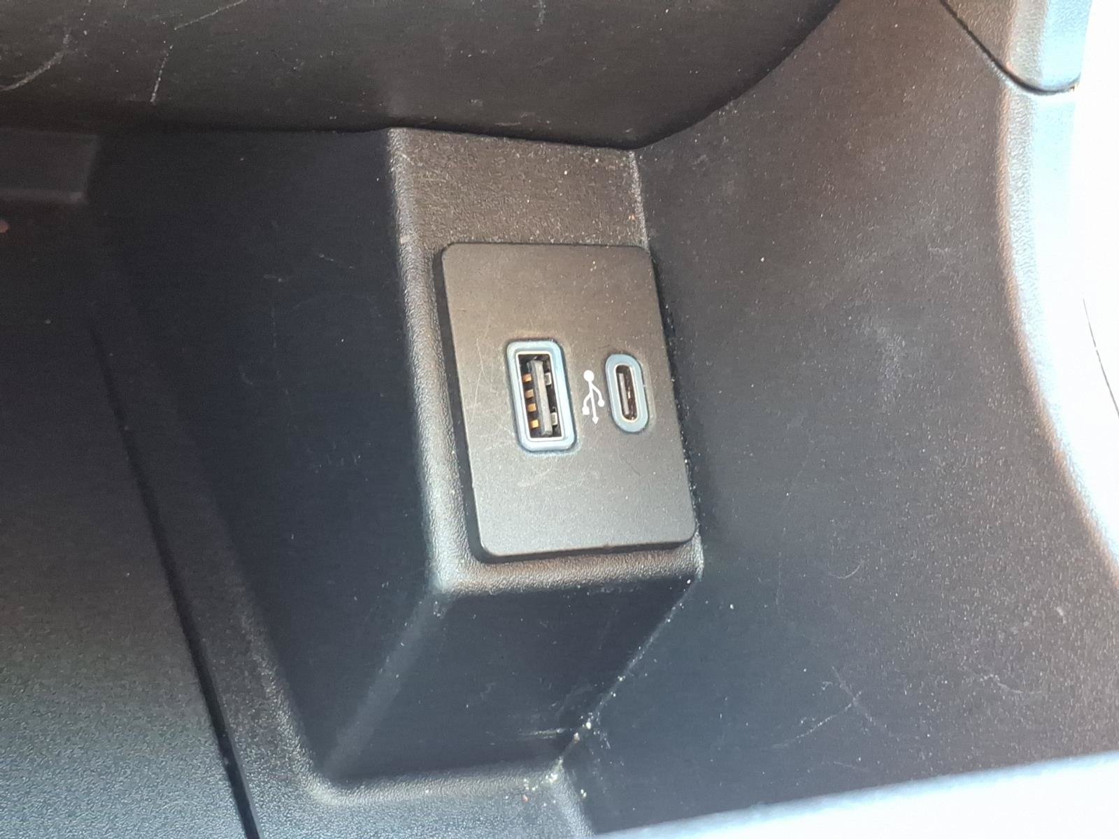 Certified 2024 Ford Edge SEL AWD/4WD image 18