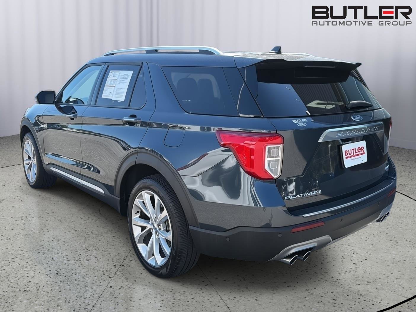 Certified 2023 Ford Explorer Platinum w/ Technology Package AWD/4WD image 4