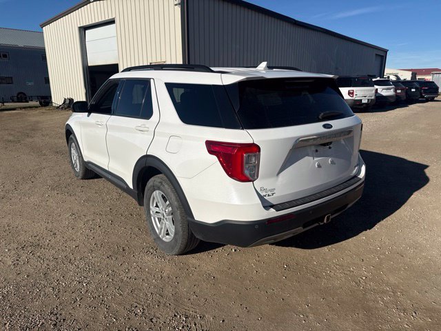 Certified 2021 Ford Explorer XLT w/ Equipment Group 202A AWD/4WD image 8