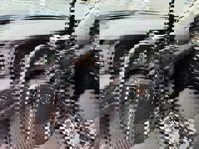 Used 2017 Toyota 4Runner SR5 Premium image 7