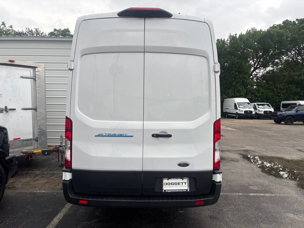 Certified 2023 Ford E-Transit 148 High Roof Extended RWD image 12