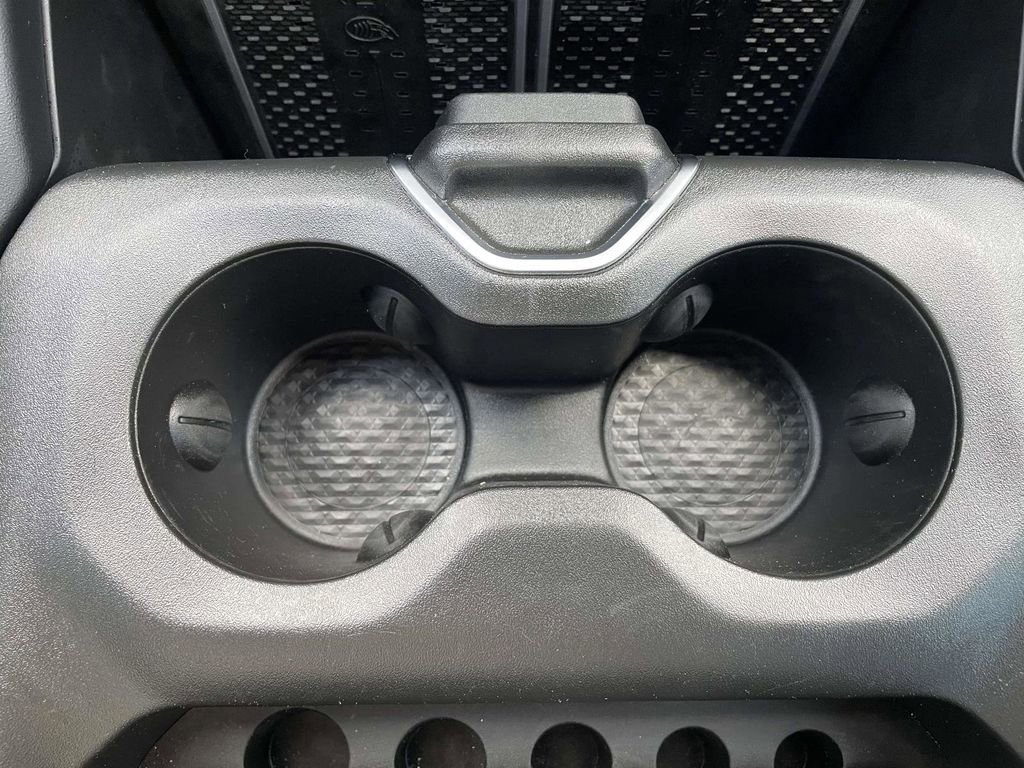 Used 2025 RAM 1500 Laramie w/ Night Edition image 18