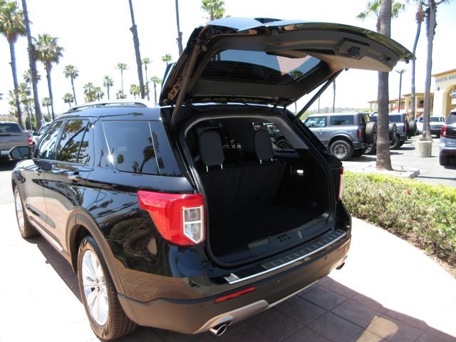 Certified 2023 Ford Explorer Limited w/ Limited Technology Package RWD image 27