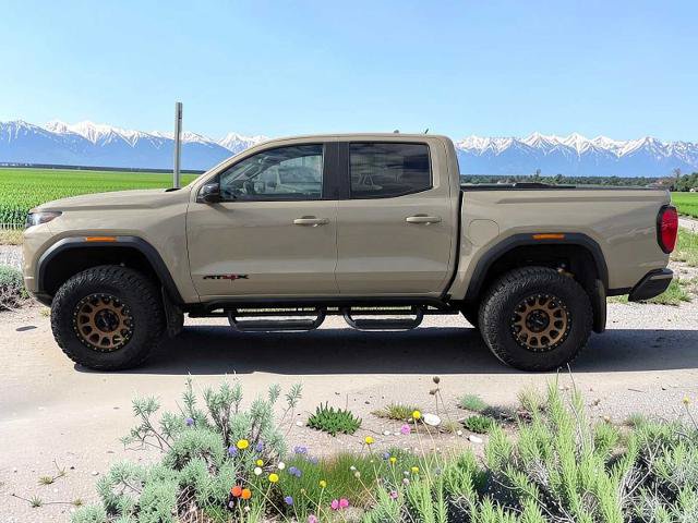 Used 2024 GMC Canyon AT4X AWD/4WD image 3