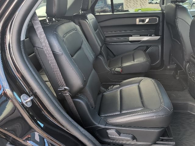 Certified 2024 Ford Explorer XLT w/ Equipment Group 202A AWD/4WD image 29