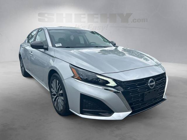 Used 2024 Nissan Altima 2.5 SV FWD image 2