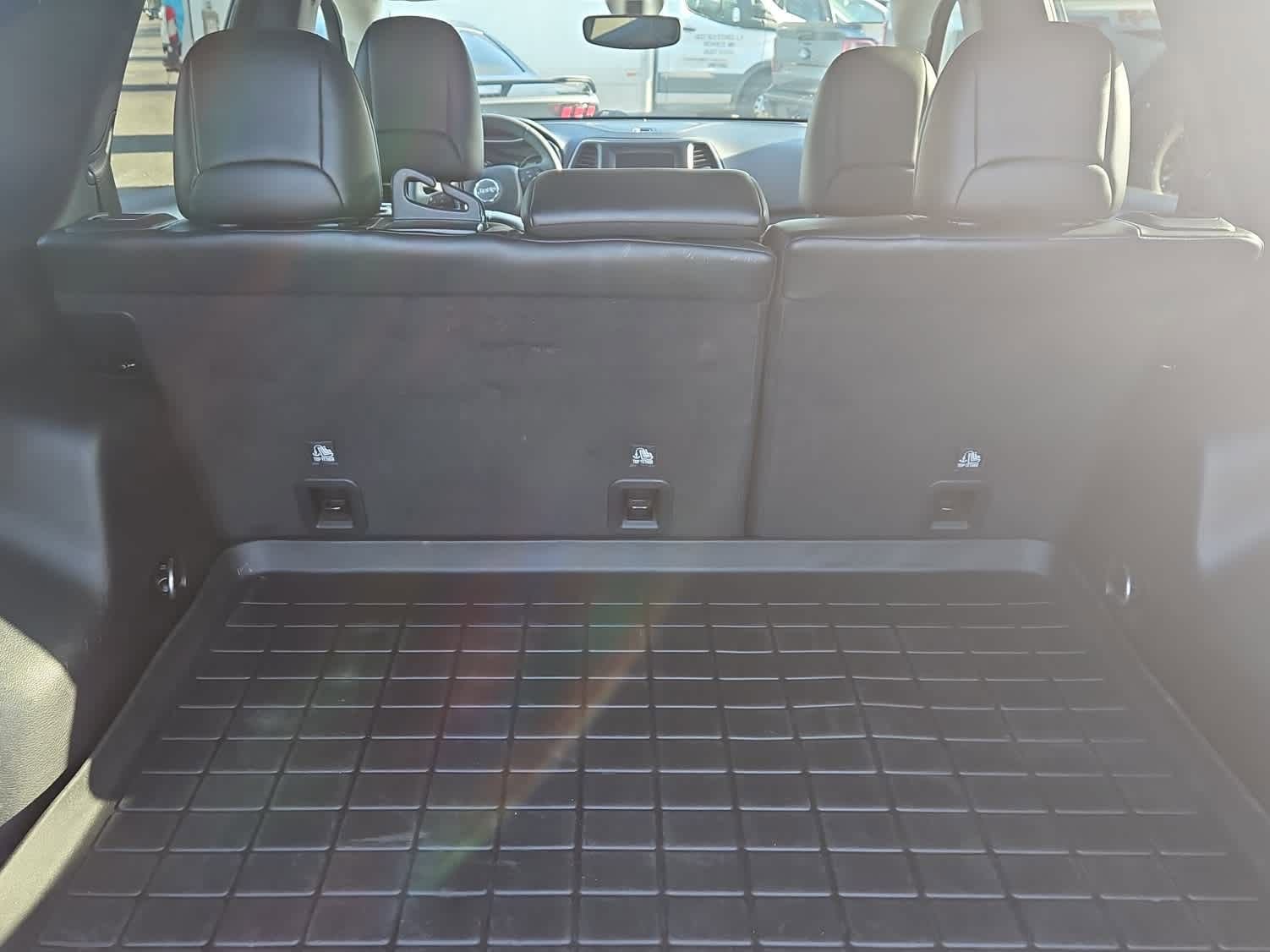 Used 2020 Jeep Cherokee Latitude Plus image 9