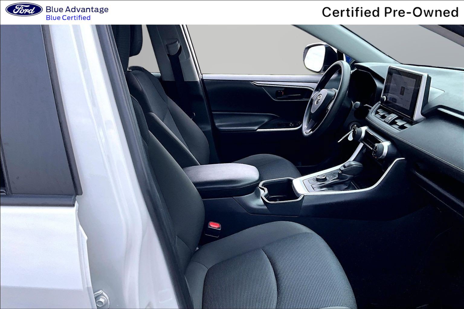 Used 2024 Toyota RAV4 LE AWD/4WD image 7
