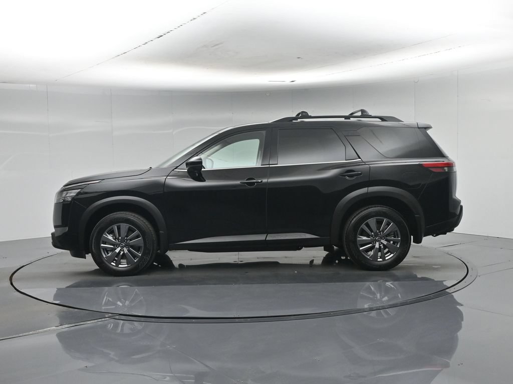 Used 2025 Nissan Pathfinder SV w/ SV Premium Package AWD/4WD image 33