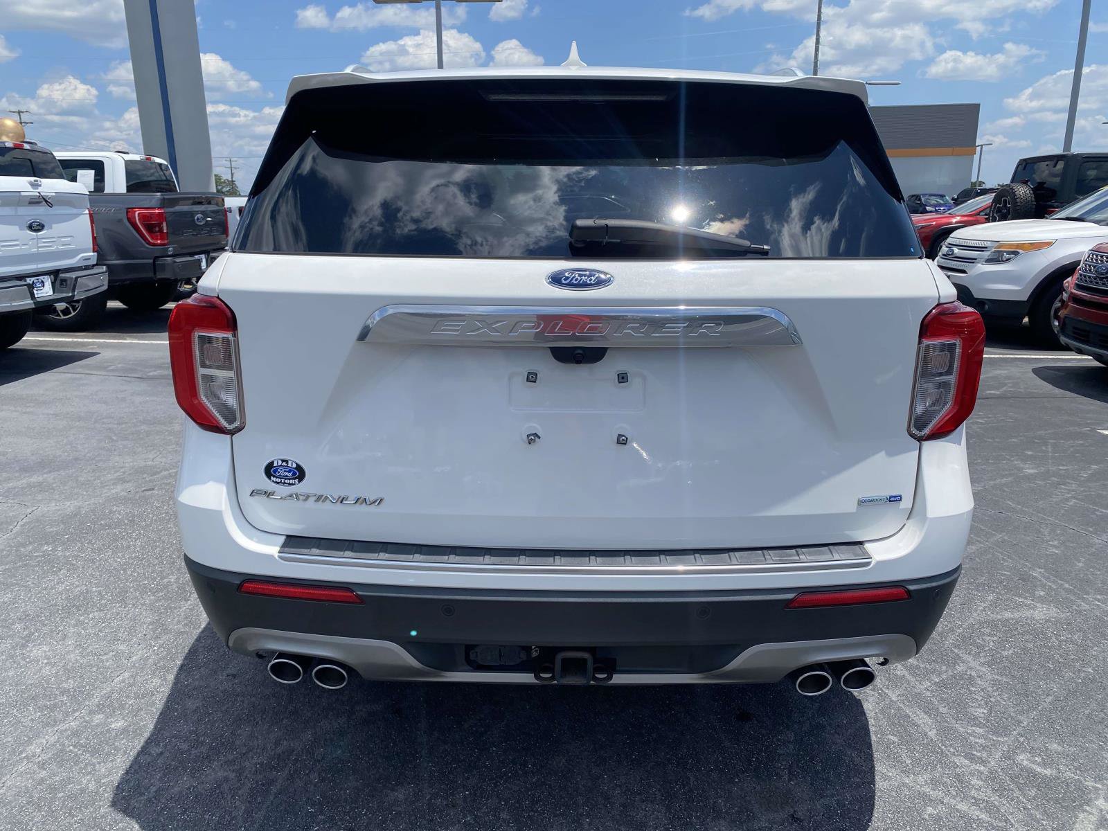Certified 2020 Ford Explorer Platinum w/ Premium Technology Package AWD/4WD image 6