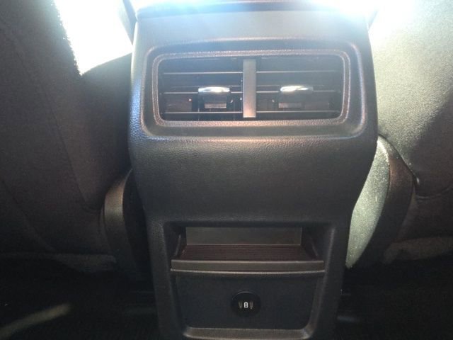 Certified 2024 Ford Edge SE w/ Black Appearance Package image 21