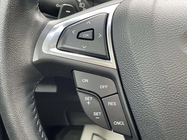 Certified 2017 Ford Edge Titanium w/ Technology Package FWD image 22