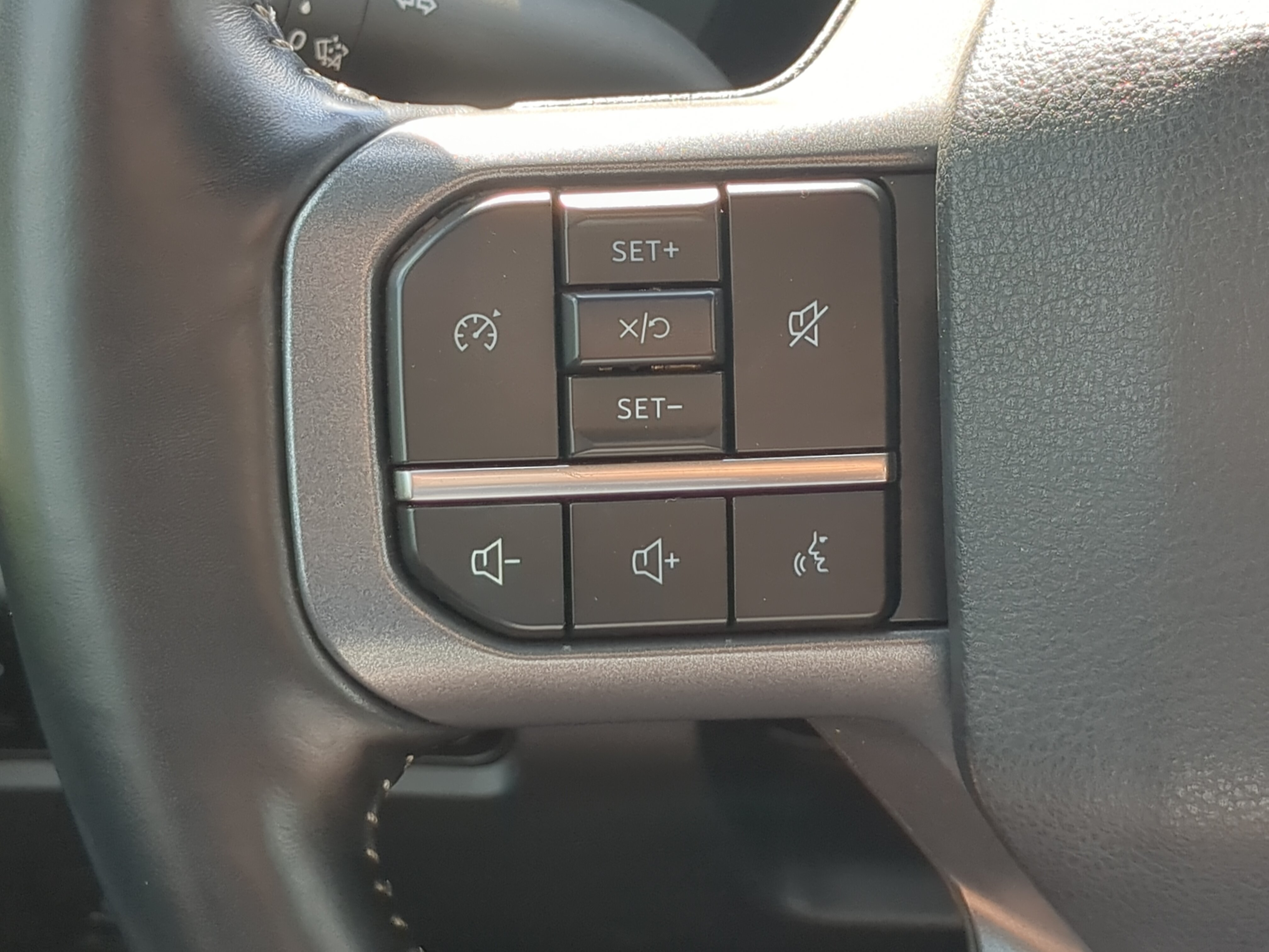 Certified 2023 Ford F250 Lariat w/ Chrome Package AWD/4WD image 24