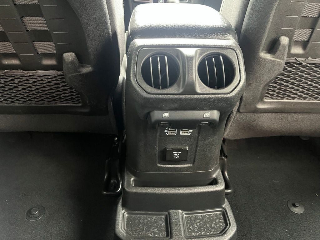 Used 2022 Jeep Wrangler Unlimited Rubicon 4xe AWD/4WD image 16