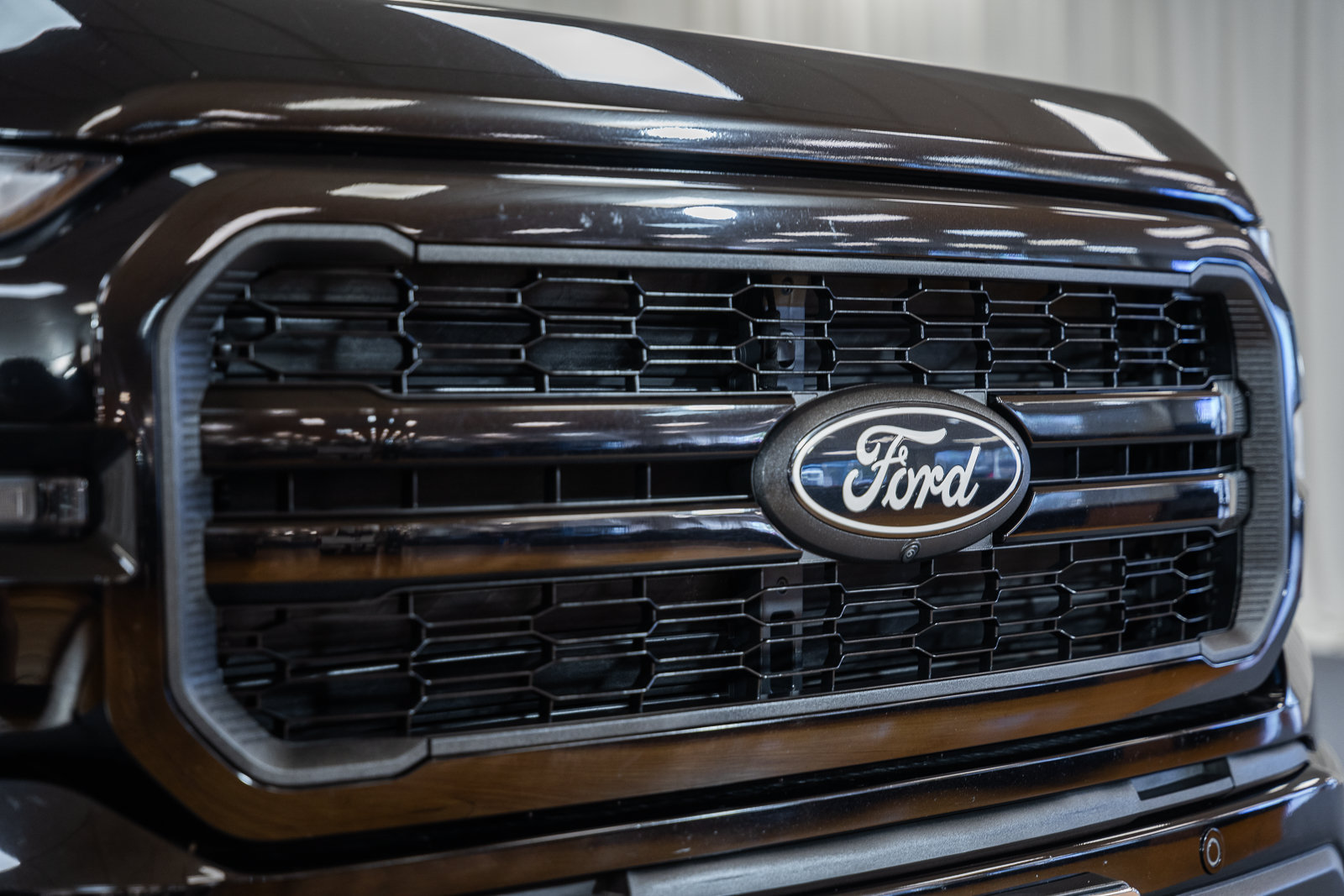 Certified 2024 Ford F150 Lariat AWD/4WD image 8
