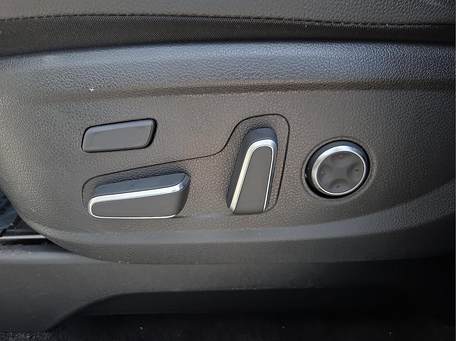 Used 2025 Hyundai Palisade Limited AWD/4WD image 16