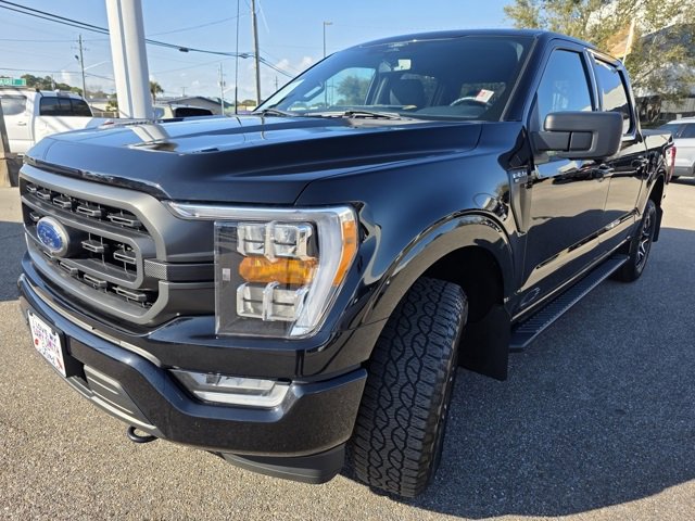 Certified 2022 Ford F150 XLT w/ Equipment Group 302A High image 4